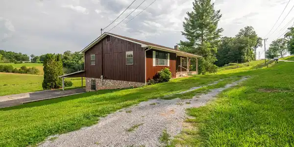 Image 3: Rick Tipton_4635 Warrensburg Road_001 -