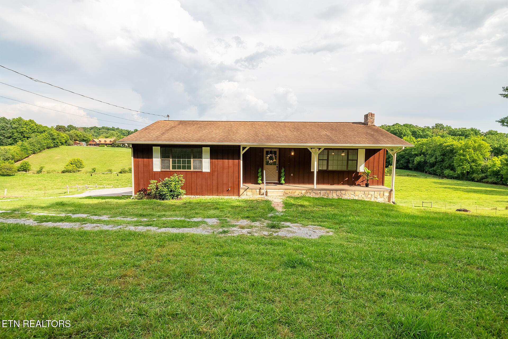 Image 4: Rick Tipton_4635 Warrensburg Road_002 -