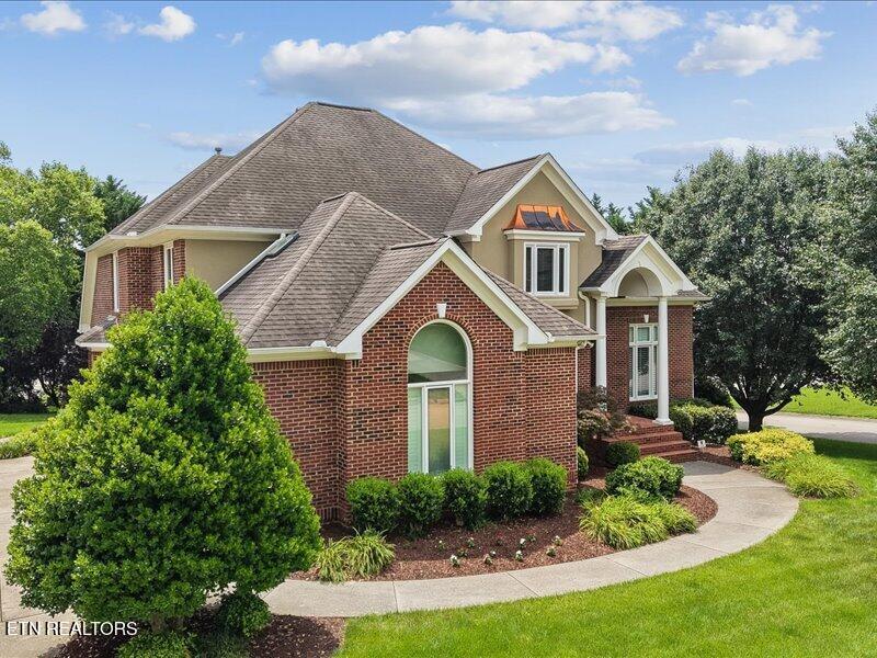 Image 4: 04-9114 Hailes Abbey Ln 02