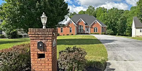 267 Paradise Lane
