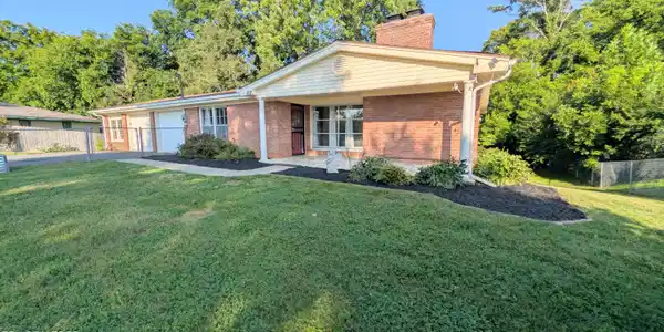 821 Commanche Drive