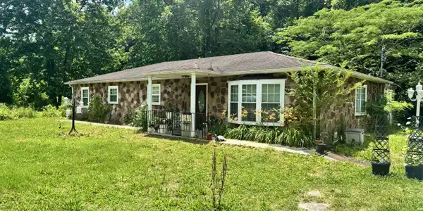 955 Rock Haven Rd