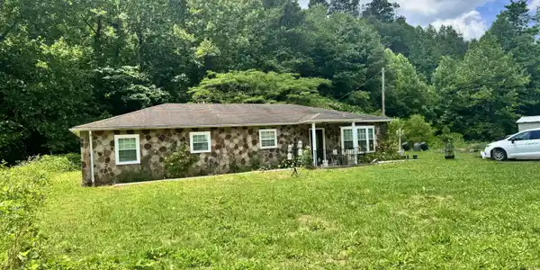 Image 3: Front of House