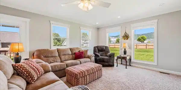 Image 2: 42-263 Preston Cir