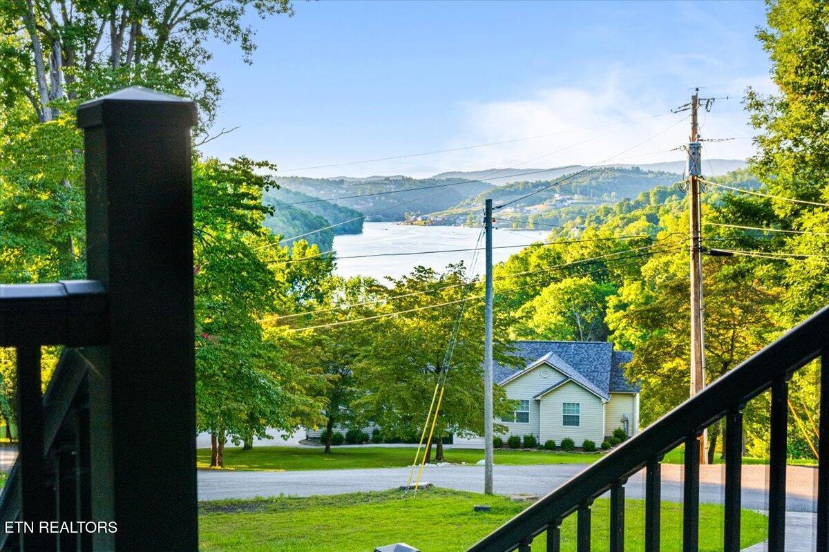 Image 3: 08-Deerfield Way
