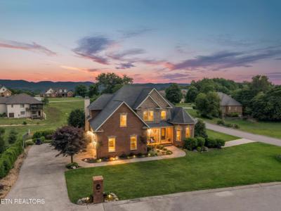 1301 Woodland Trace