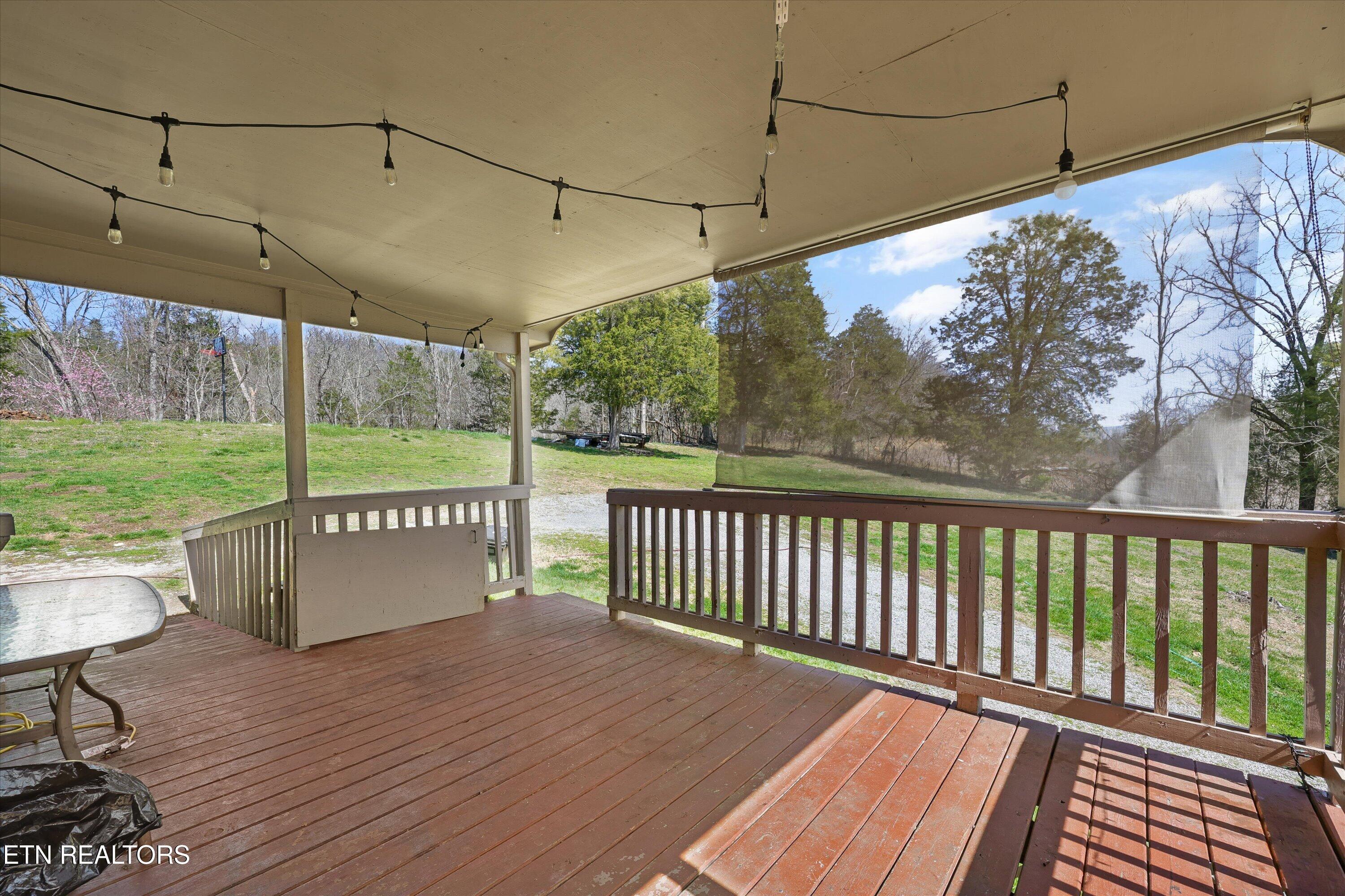 Image 2: 02-2086 Hickory Valley Rd18