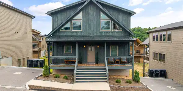 411 Hatchet Way
