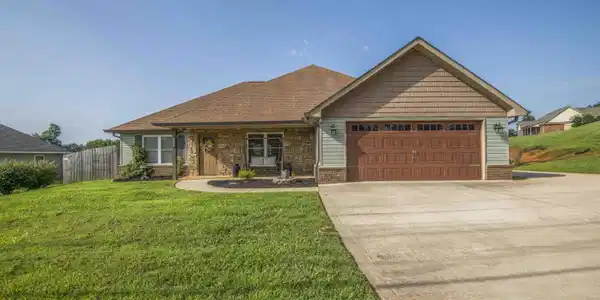 1125 Walker Rd