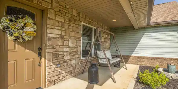 Image 3: porch_1