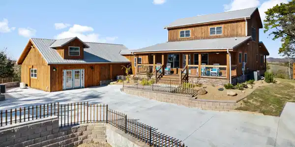 965 Burden Hill Rd