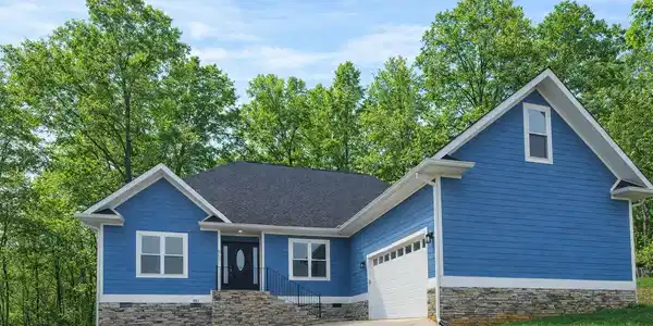 553 Hickory Pointe Lane