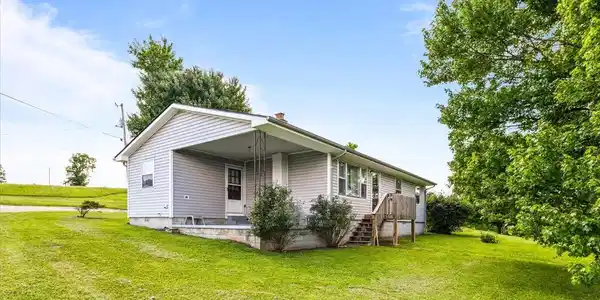 Image 2: 32-3824 Demory Rd