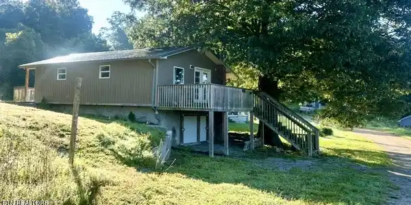 303 Robertson Lane
