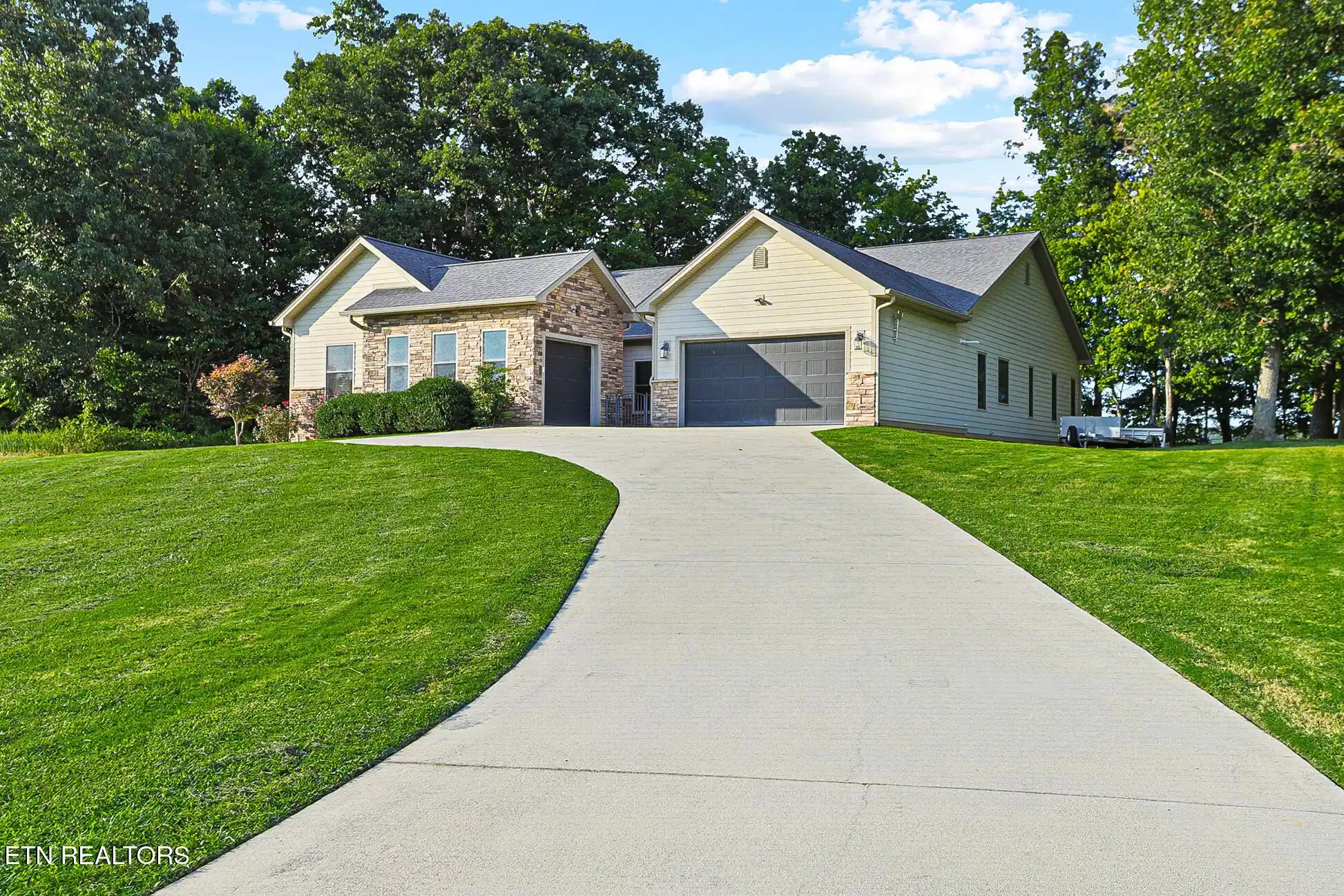 Image 1: 2005 RIVER MIST CIR-244