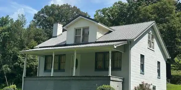 863 Giles Hollow Rd