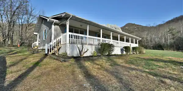 2737 Clabo Rd