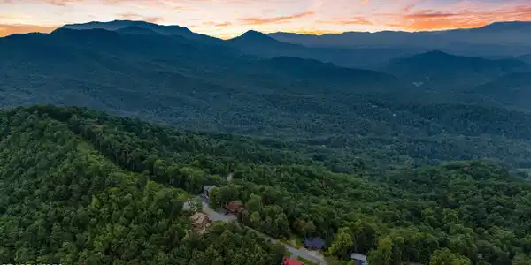 Image 4: Shell Mountain Road