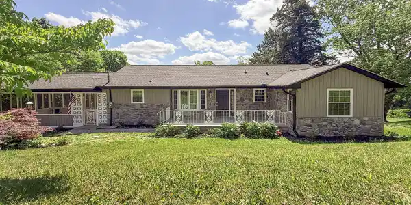 2010 Martha Berry Drive