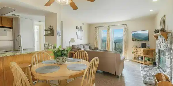 Image 3: DINING AREA AND LIVING ROOM B203