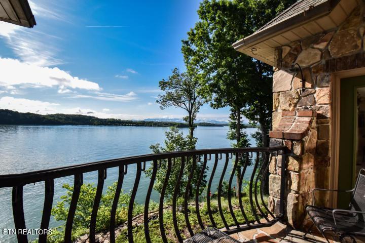 Image 4: Balcony view