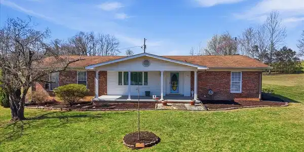 2120 E Highway 30