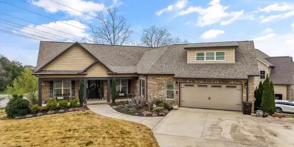 1601 Briarfield Lane