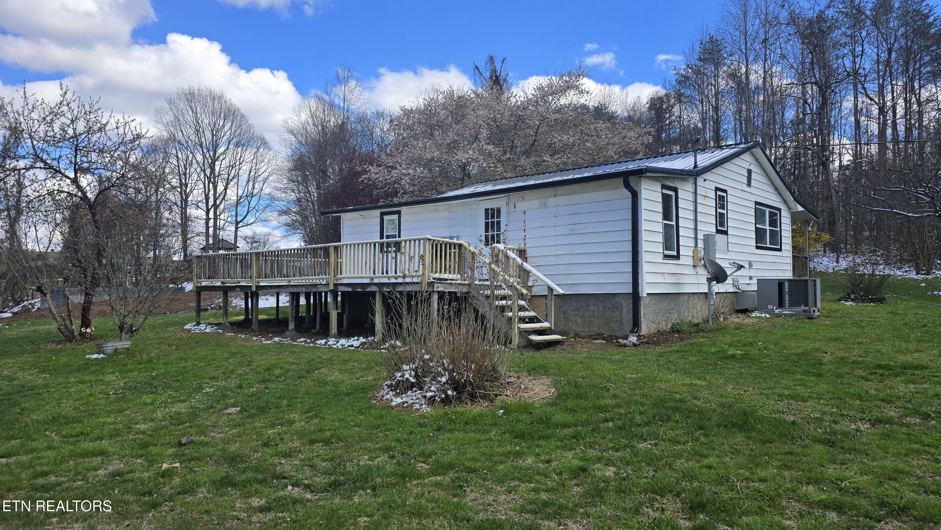 Image 3: Back Deck