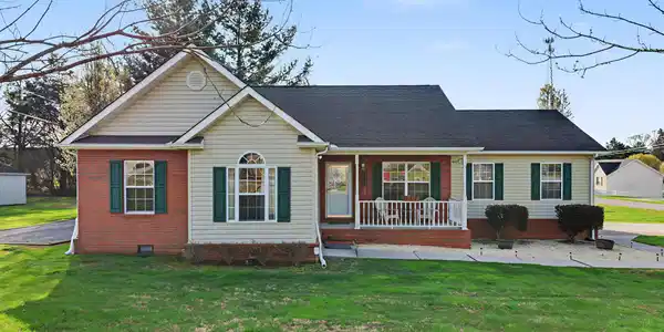 225 Acorn Drive
