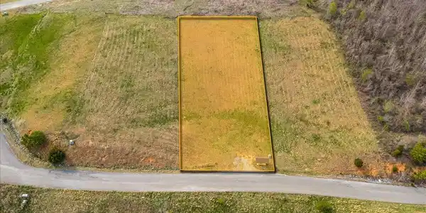 Image 3: 02-Cameron Loop Ln