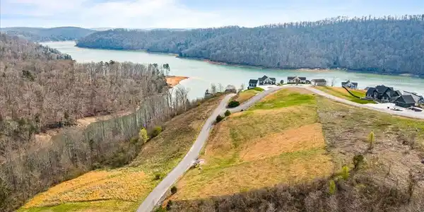 Image 4: 07-Cameron Loop Ln