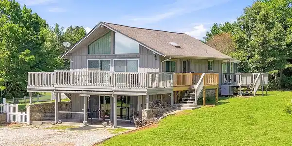 1818 Circle Lake Drive
