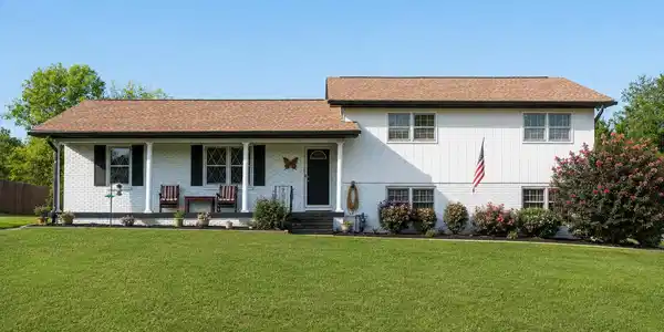 2430 NW Candies Lane