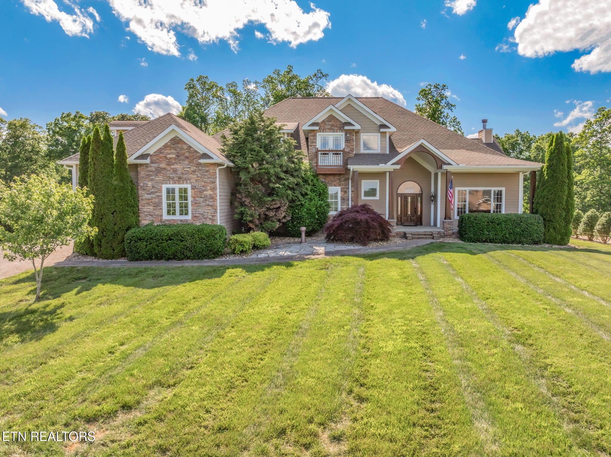 Image 1: 1-web-or-mls-205 Melea Lane-101