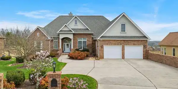 206 Wren Court