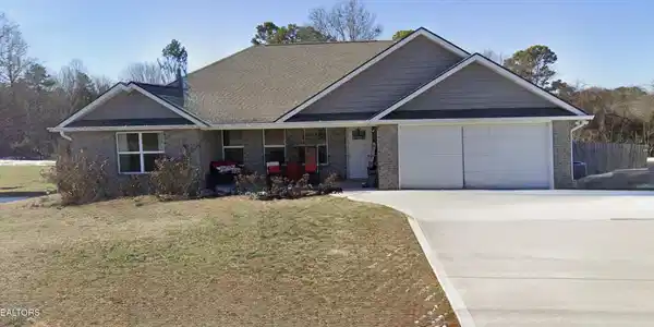 2081 Strawberry Drive