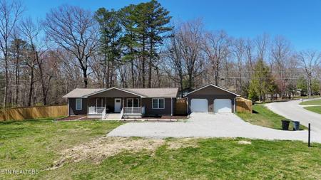806 Cooper Lake Rd