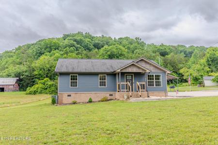 3988 Dutch Valley Rd