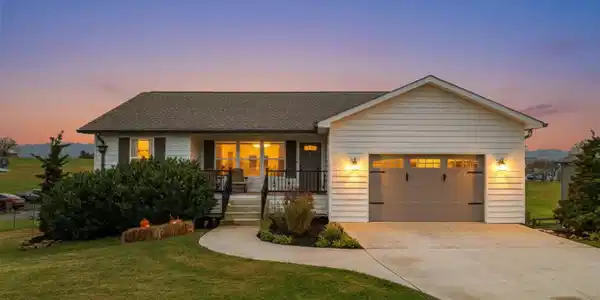 551 Kearney Rd