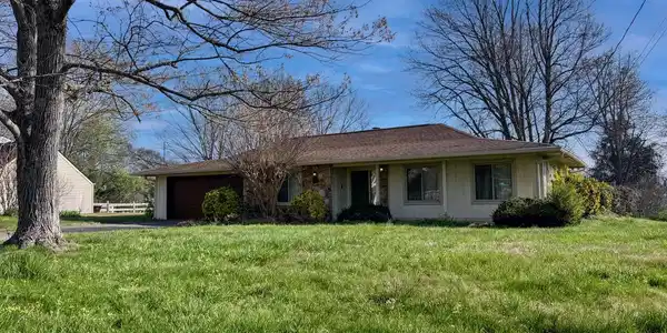1140 Live Oak Circle