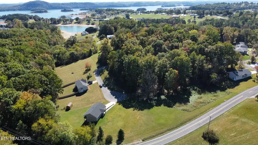 Image 1: dji_fly_20251016_133400_69_1760636126992