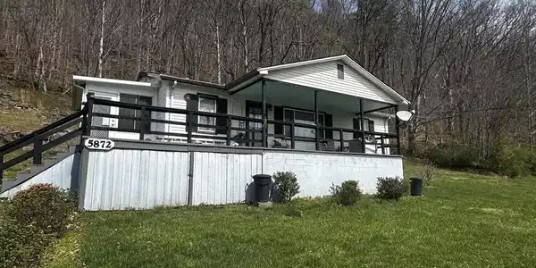 5872 New River Hwy