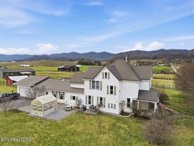 207 Thomas Rd