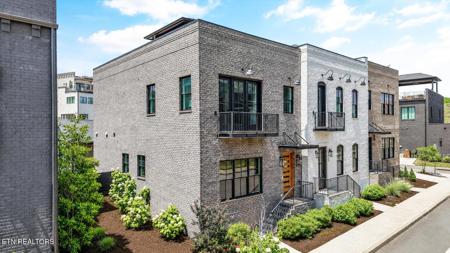 9425 Horizon Drive
