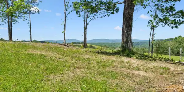 Image 3: Mountain View