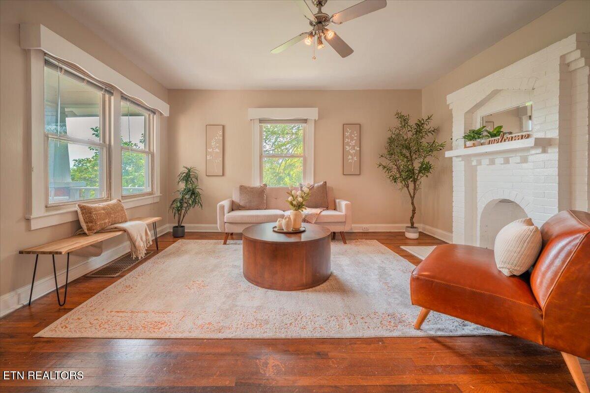 Image 2: Great Natural Light