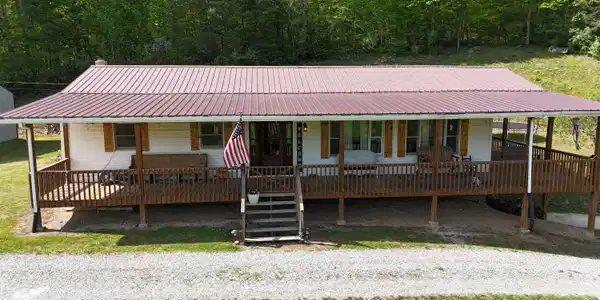1976 Smoky Creek Rd