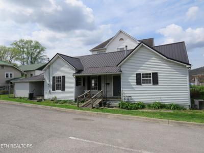 413 S Main St