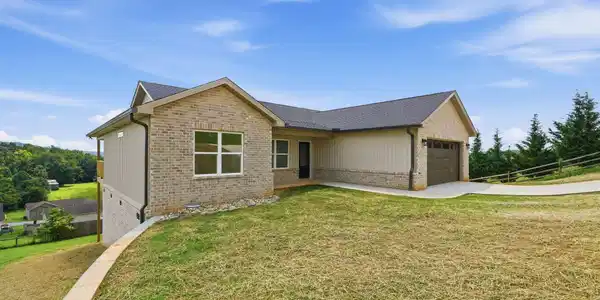145 Middle Glen Rd