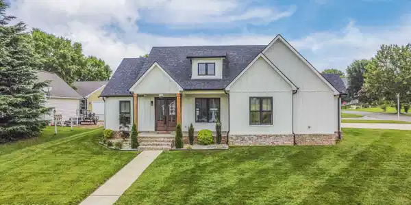 137 Larkspur Drive